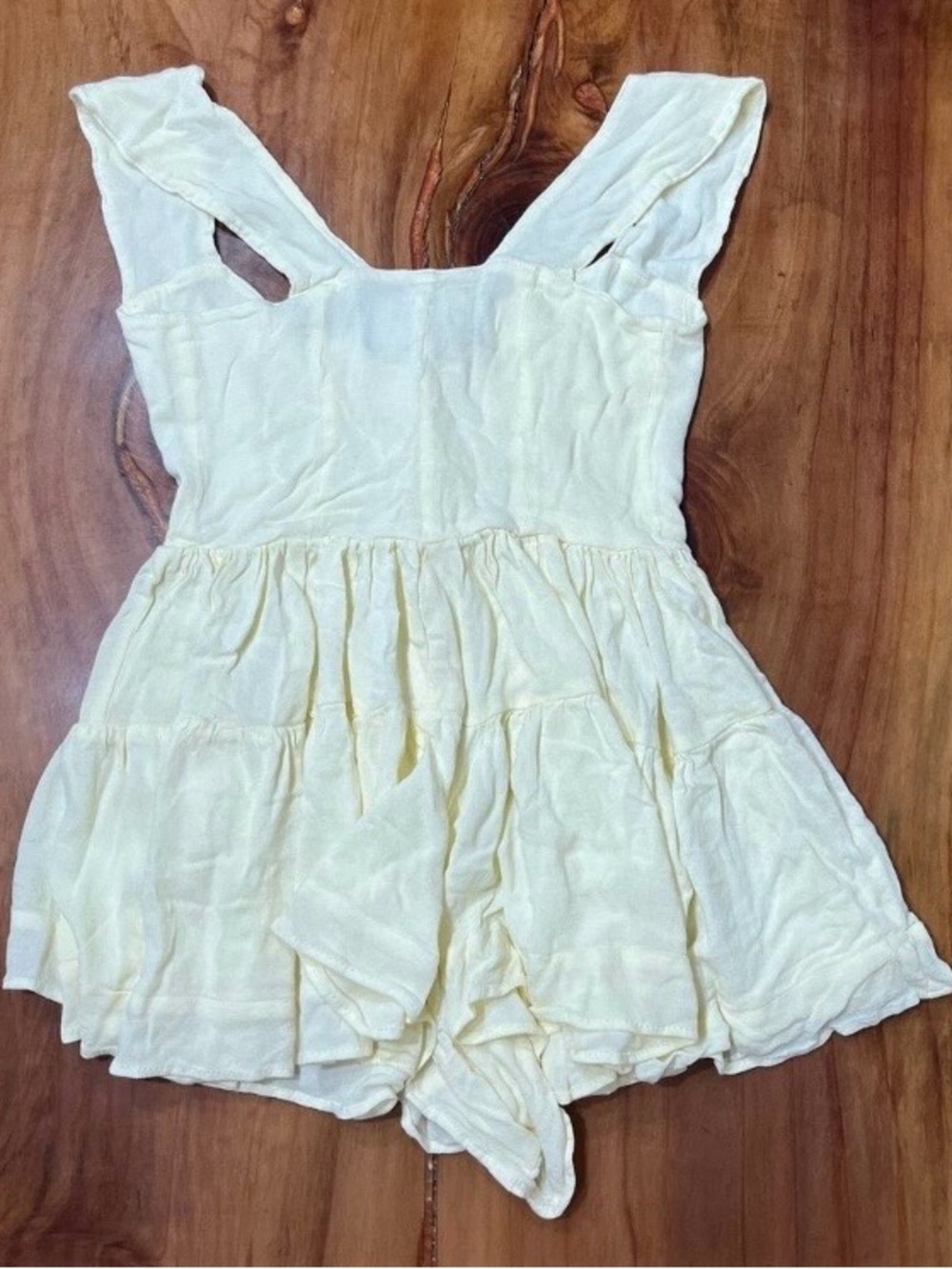 Vanessa Mooney Cream Button-Front Tiered Camisole Romper - Picture 2 of 4